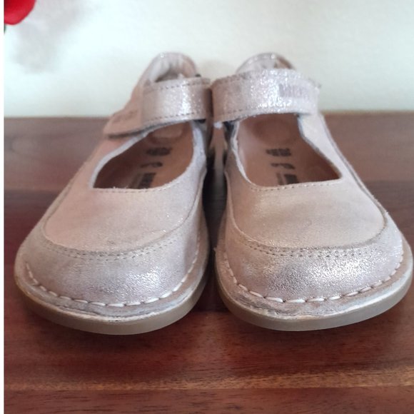 SOLD-kid's Birkenstock leather shoes metallic gold adjustable strap sz 28 (C10) - Picture 10 of 12